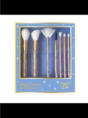 Target Gold and White 7-Piece Makeup Brush Set